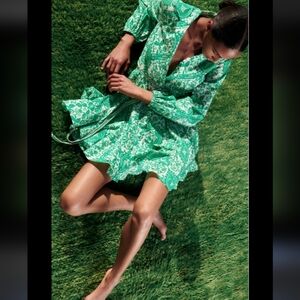 ZARA NEW WOMAN BELTED PRINTED MINI DRESS RUFFLED HEM GREEN NWOT